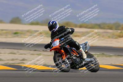 media/Oct-08-2022-SoCal Trackdays (Sat) [[1fc3beec89]]/Turn 16 (125pm)/